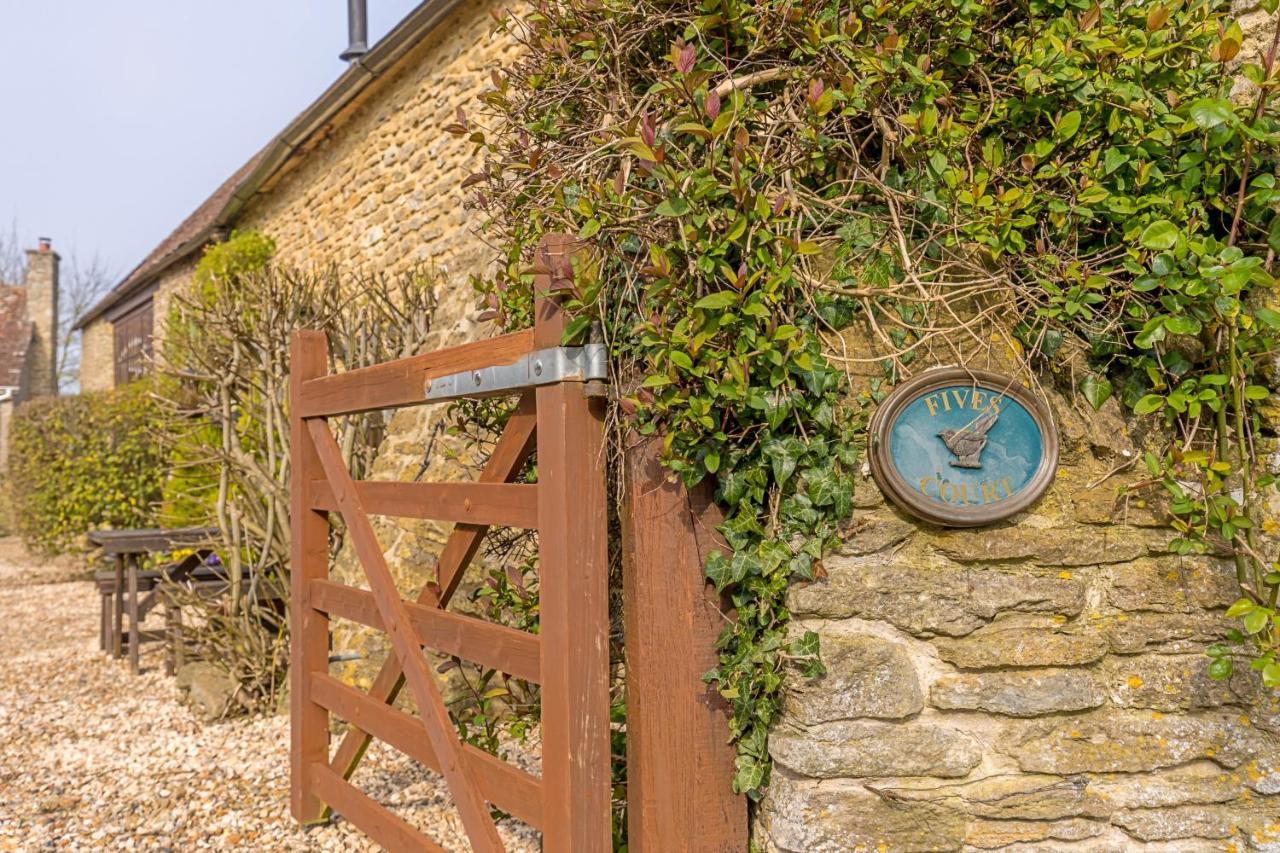 Finest Retreats - Fives Court Cottage North Cheriton エクステリア 写真